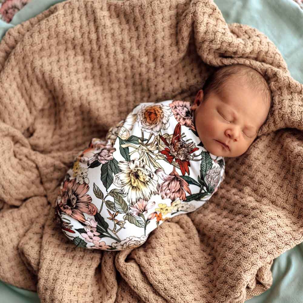 Australiana Organic Snuggle Swaddle &amp; Topknot Set