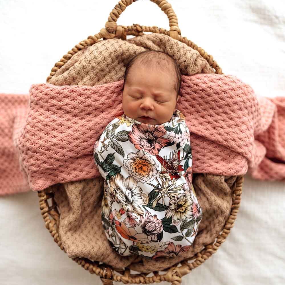 Australiana Organic Snuggle Swaddle &amp; Topknot Set