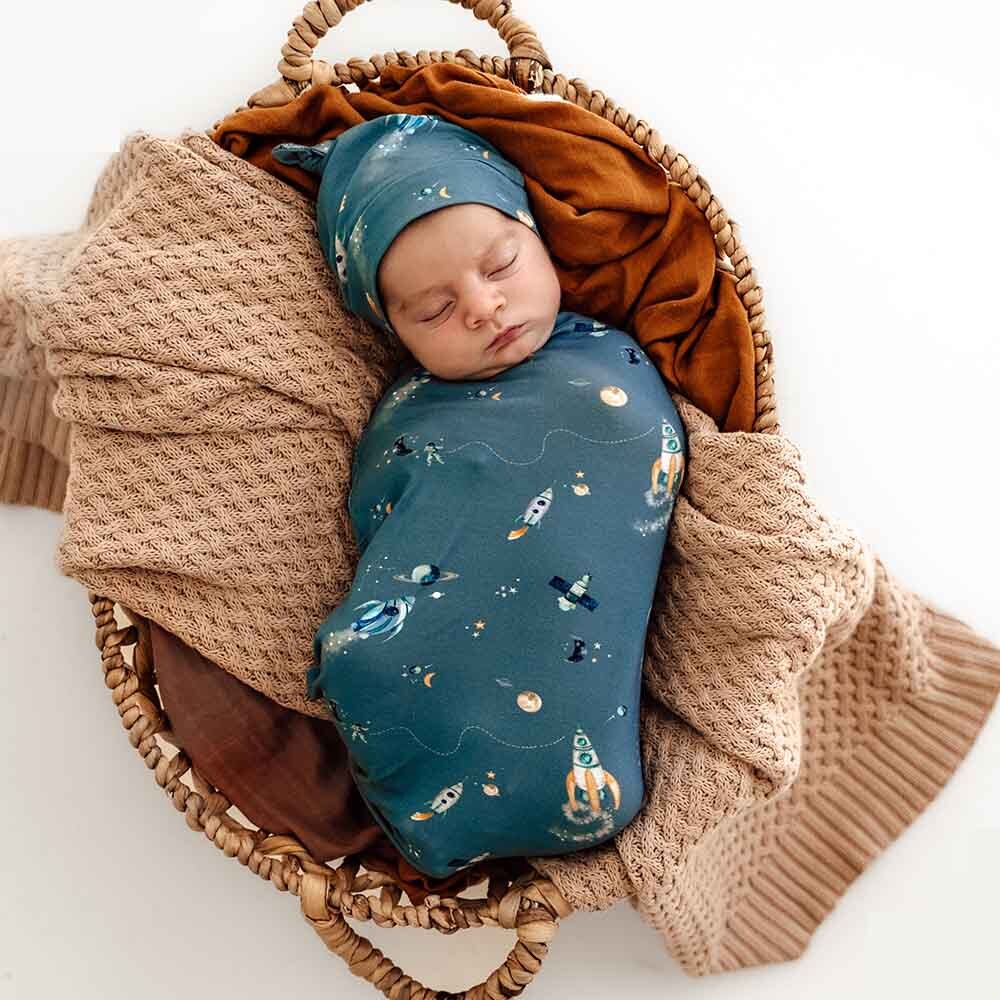Rocket Organic Snuggle Swaddle &amp; Beanie Set