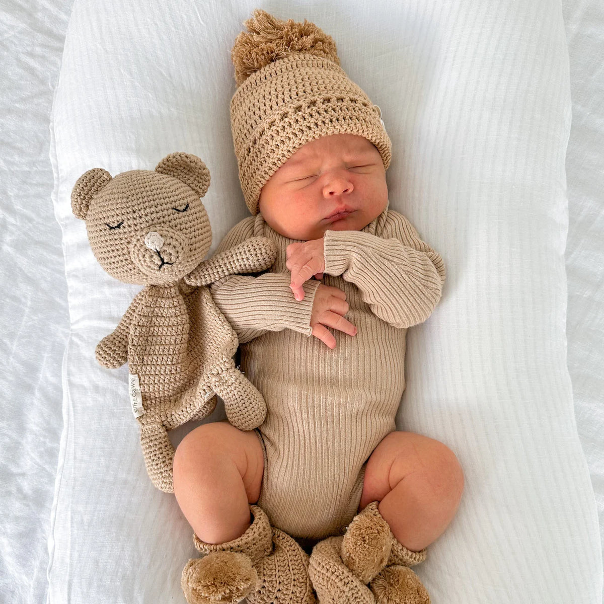 Cuddle Me - Bear
