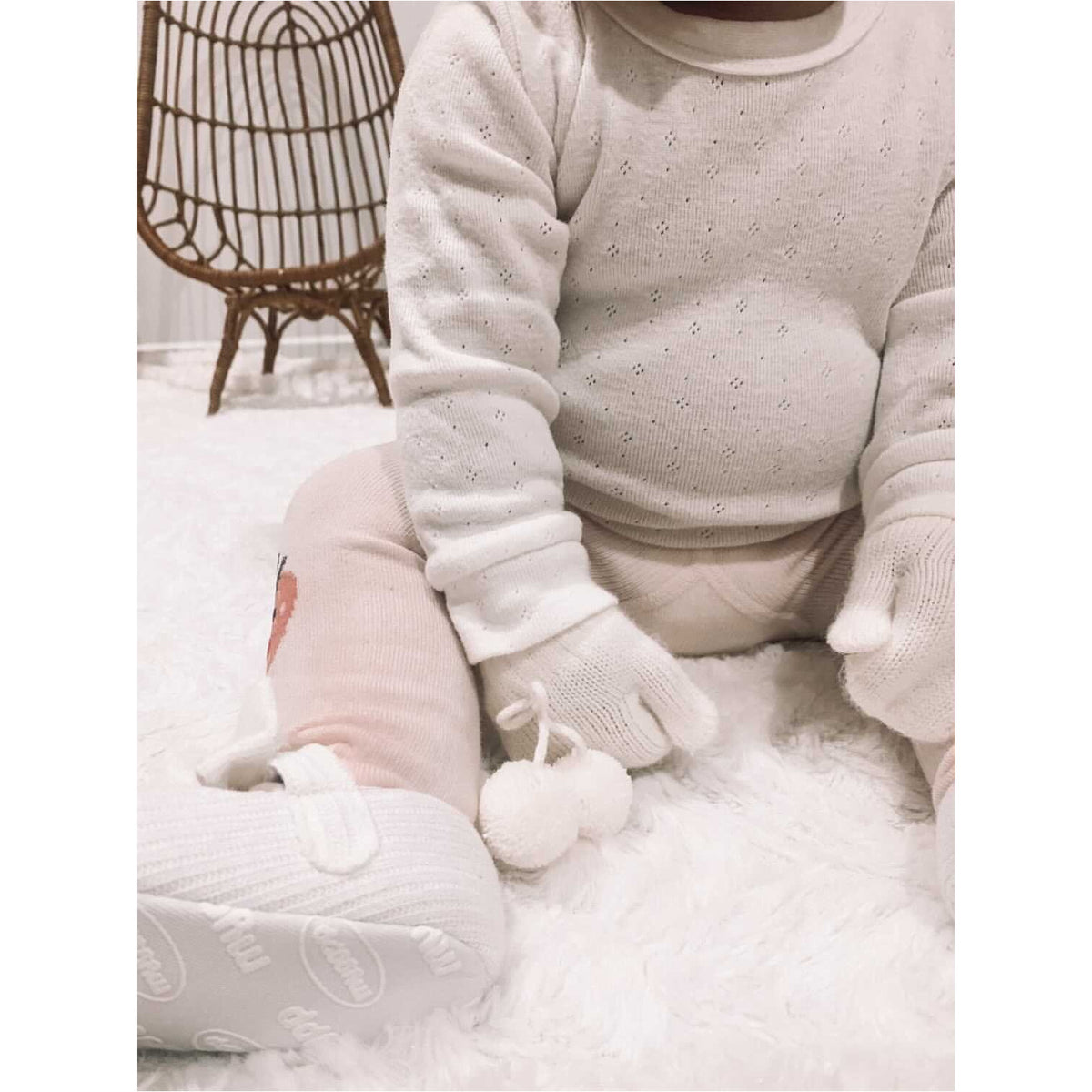 Condor Single Finger Baby Pom Pom Mittens