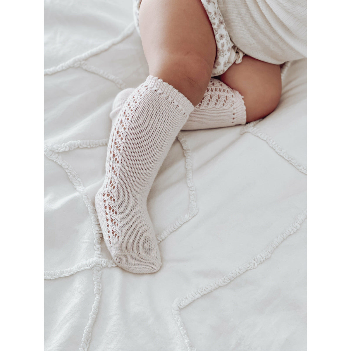 Ćondor Side Openwork Lace Knee High