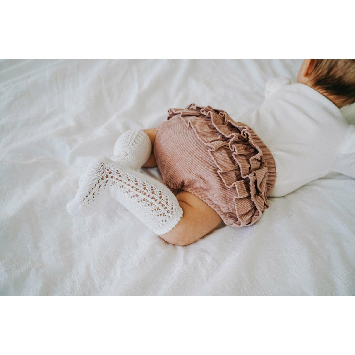 Ćondor Side Openwork Lace Knee High