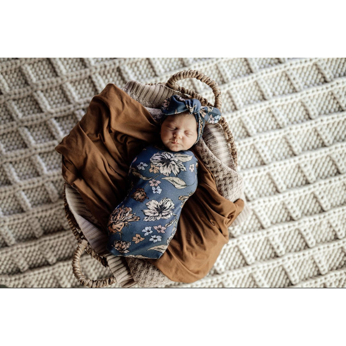 Belle | Snuggle Swaddle &amp; Topknot Set