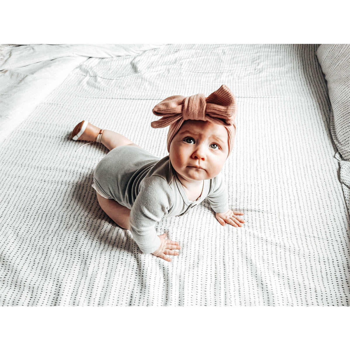 Ribbed Top Knot