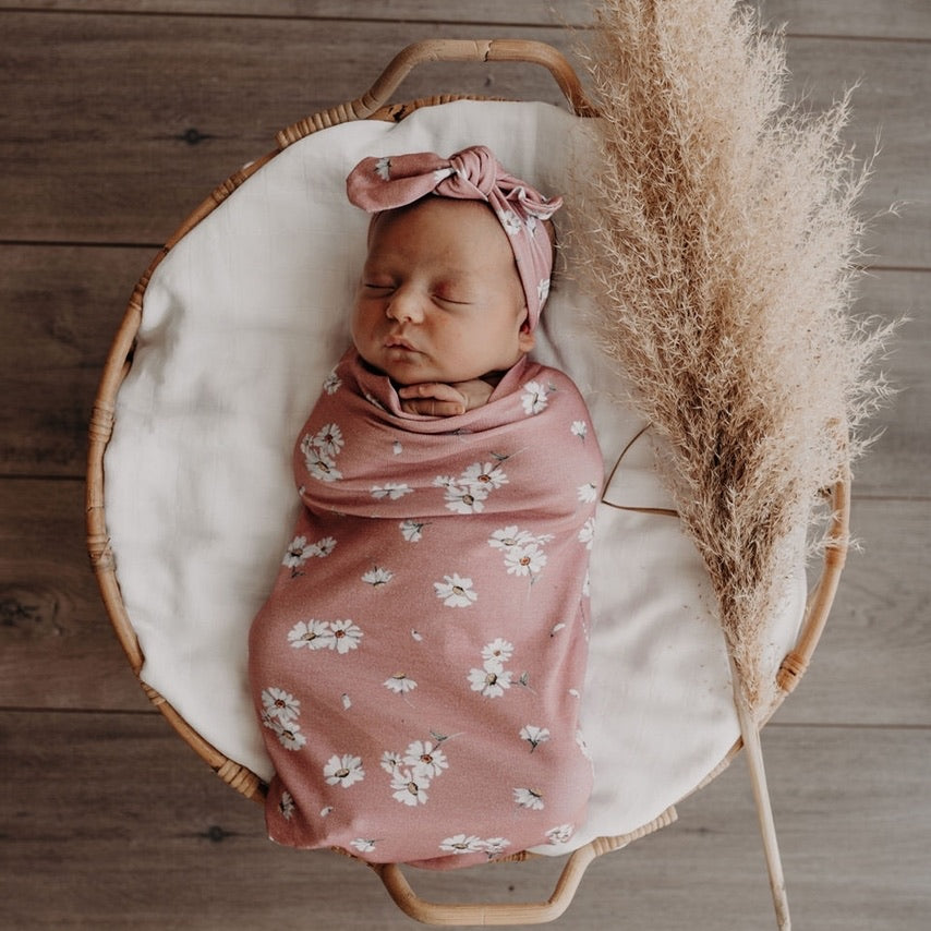Daisy Snuggle Swaddle &amp; Topknot Set