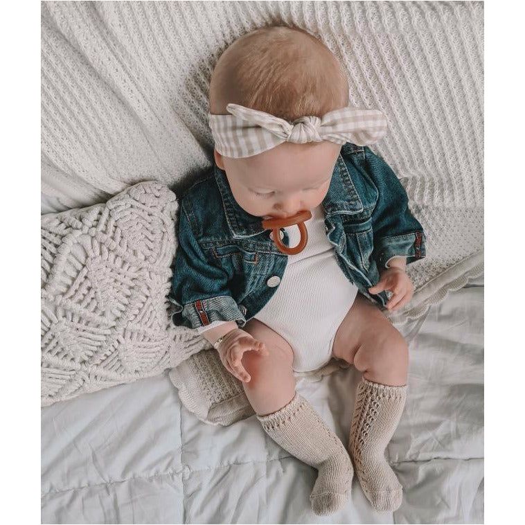 Ćondor Side Openwork Lace Knee High