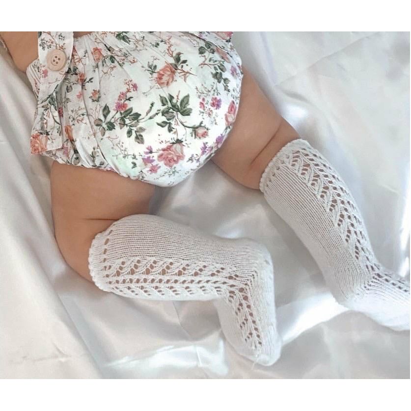 Ćondor Side Openwork Lace Knee High