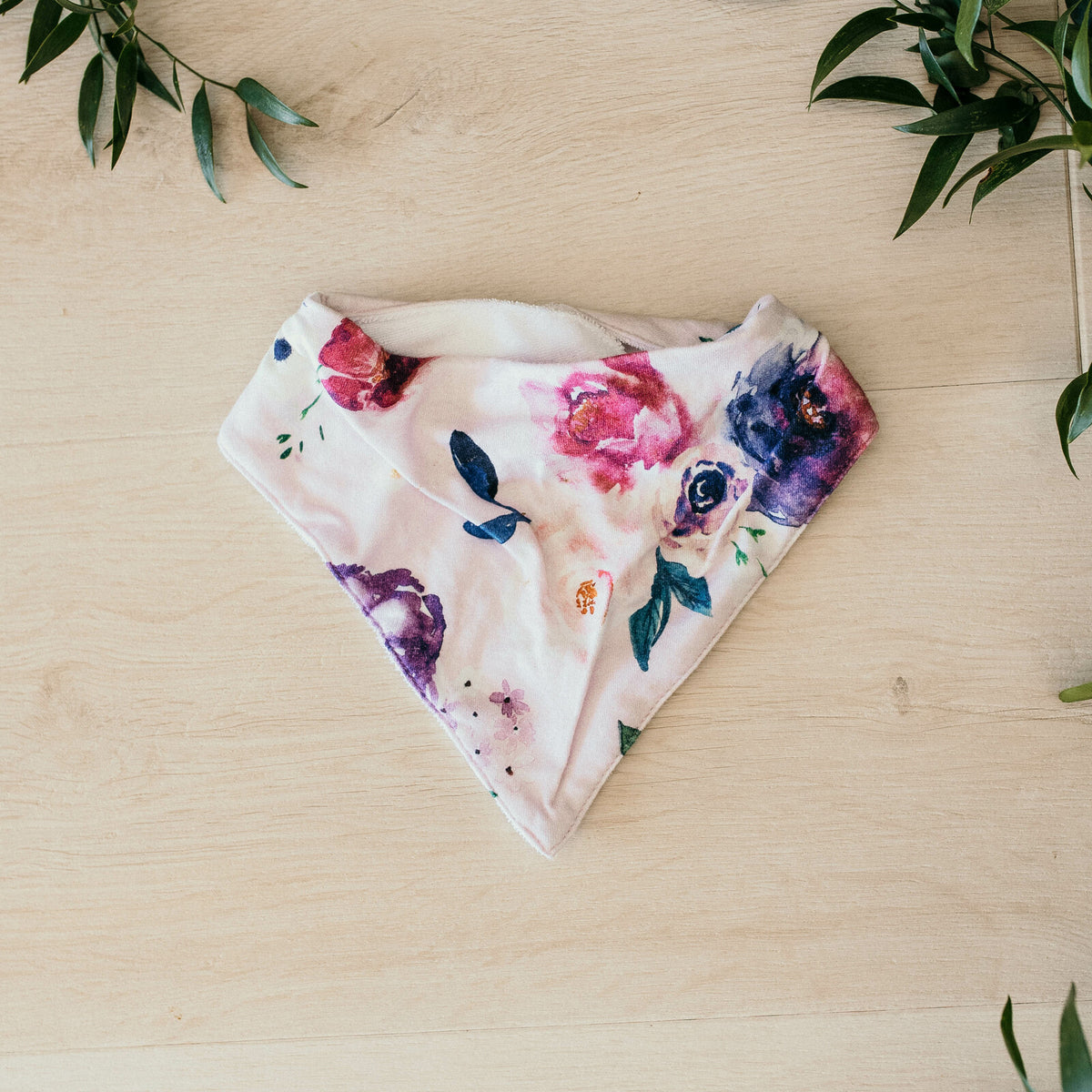 Floral Kiss - Dribble Bib